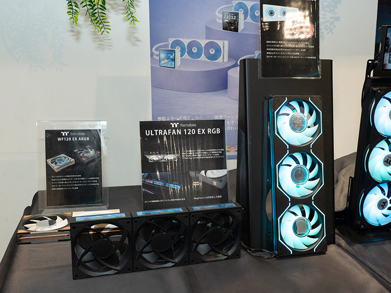 ファン側面にLCDを備えた「UTLTRAFAN 120 EX」