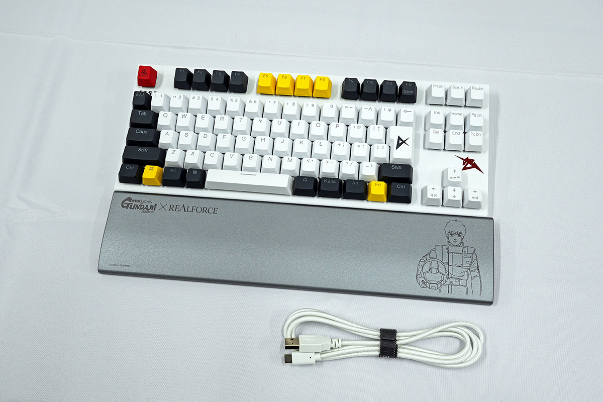 REALFORCE × 機動戦士ガンダム 逆襲のシャア GX1 Plus Keyboard νガンダムモデル