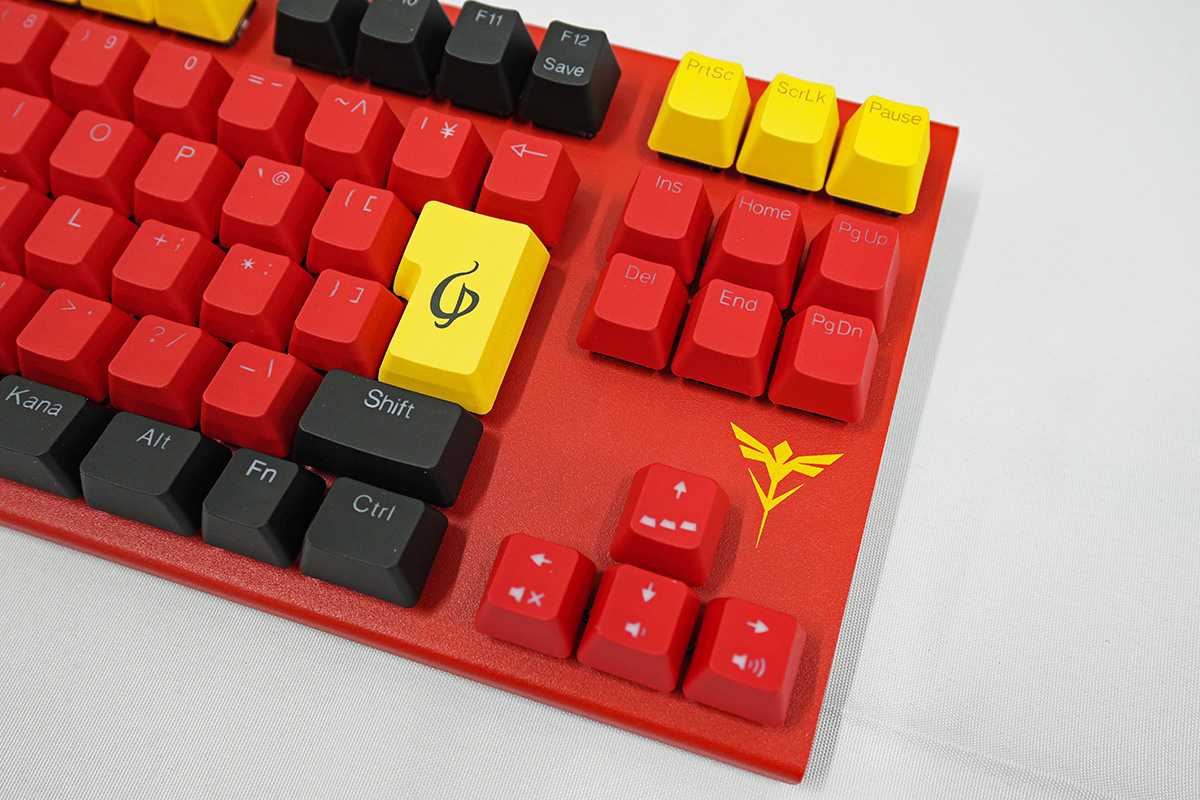 REALFORCE × 機動戦士ガンダム 逆襲のシャア GX1 Plus Keyboard サザビーモデル