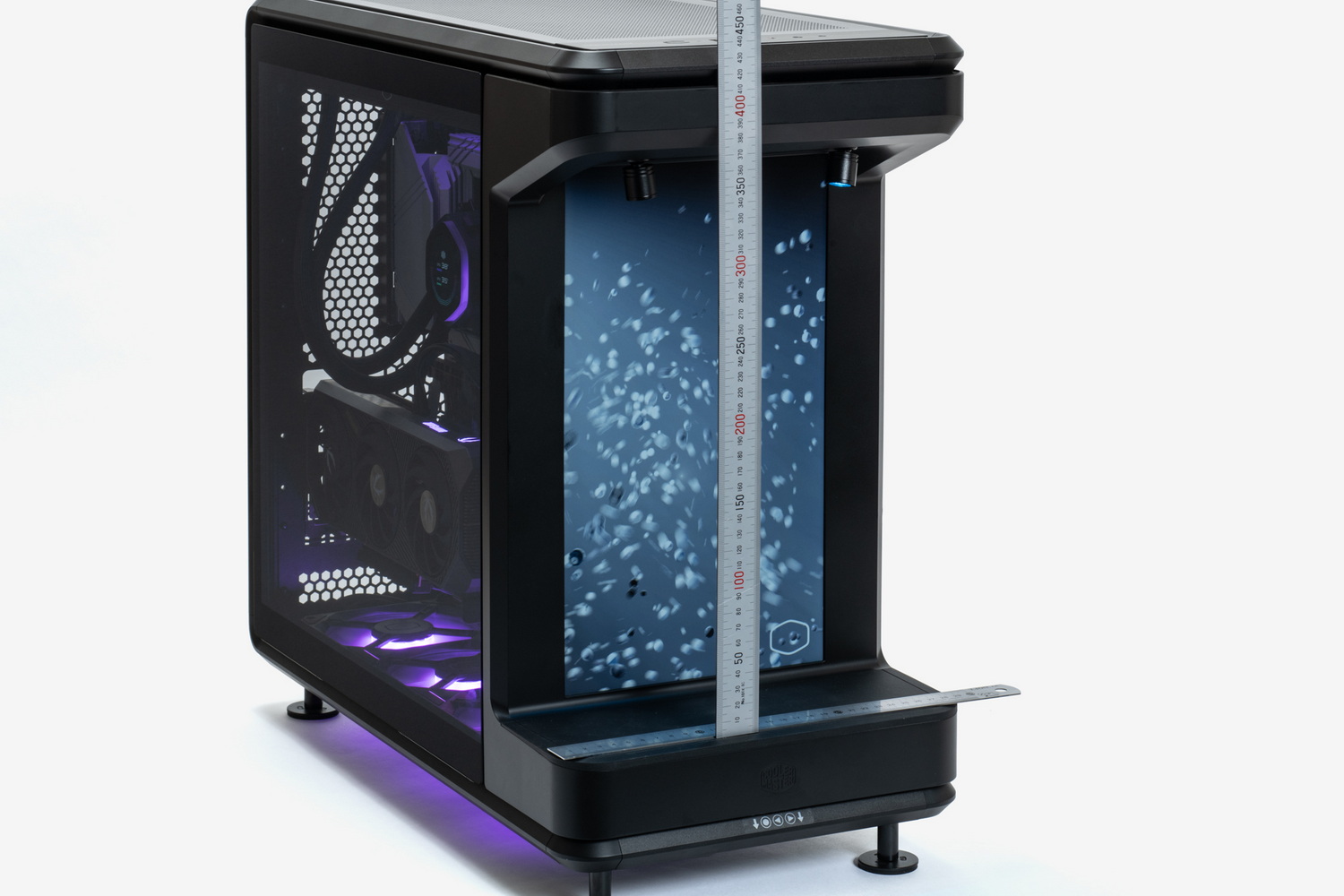 Stage LCDのお立ち台のサイズ感はこんな感じ(Stage Mirrorも同様)。スペックシートには最大サイズの記載があるが、高さと幅についてはそれよりも多少大きくても大丈夫