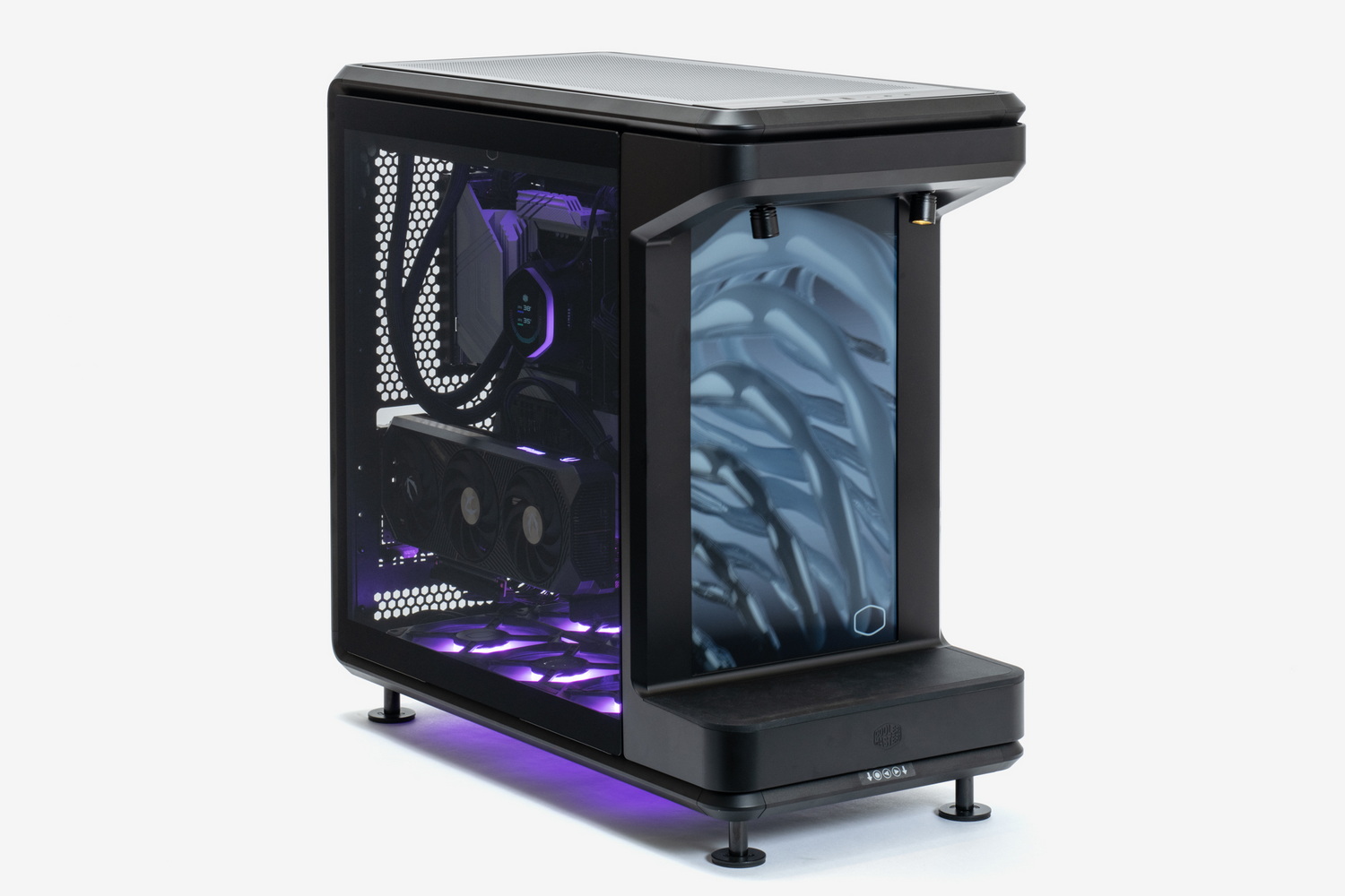 すべてのパーツを組み込んだ完成状態がこちら。ここからお立ち台でどう遊ぶかがMasterFrame 360最大のお楽しみだ