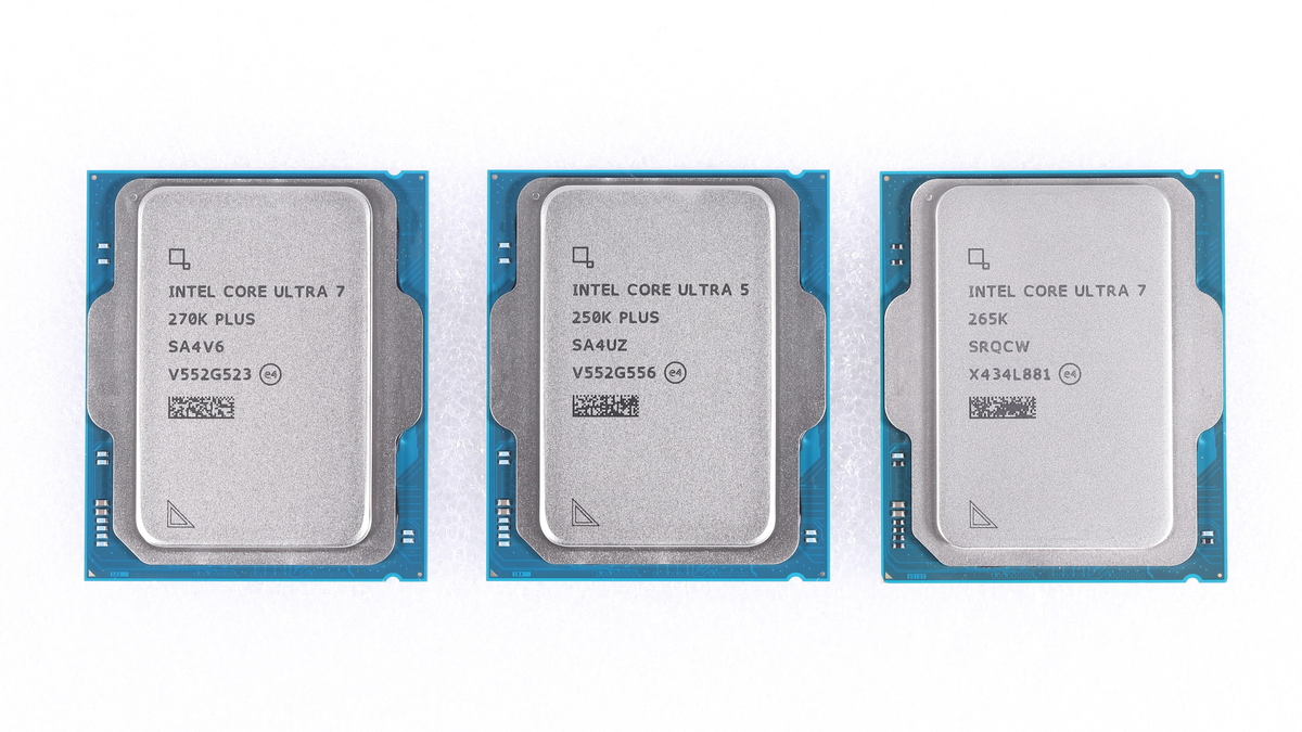 左からCore Ultra 7 270K Plus、Core Ultra 5 250K Plus、Core Ultra 7 265K(従来モデル)