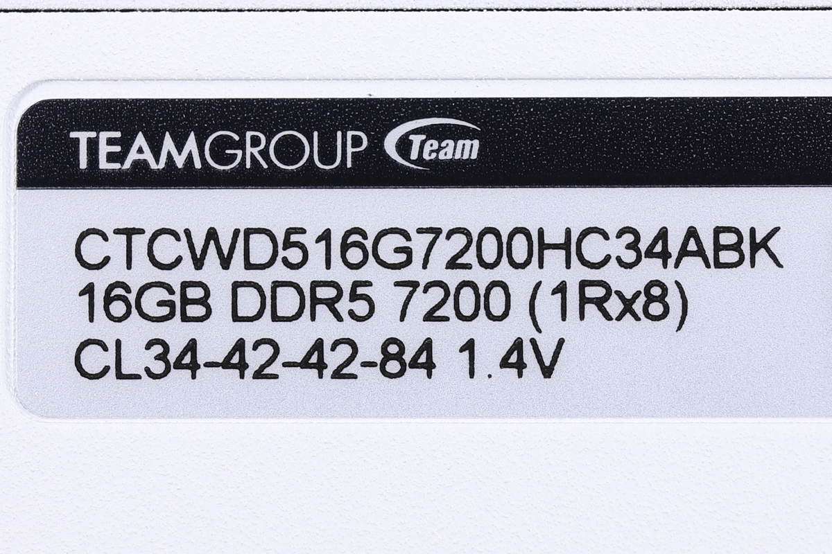 XMP適用時に1.4V駆動のDDR5-7200動作に対応、定格動作時は1.1V駆動のDDR5-5600動作に対応