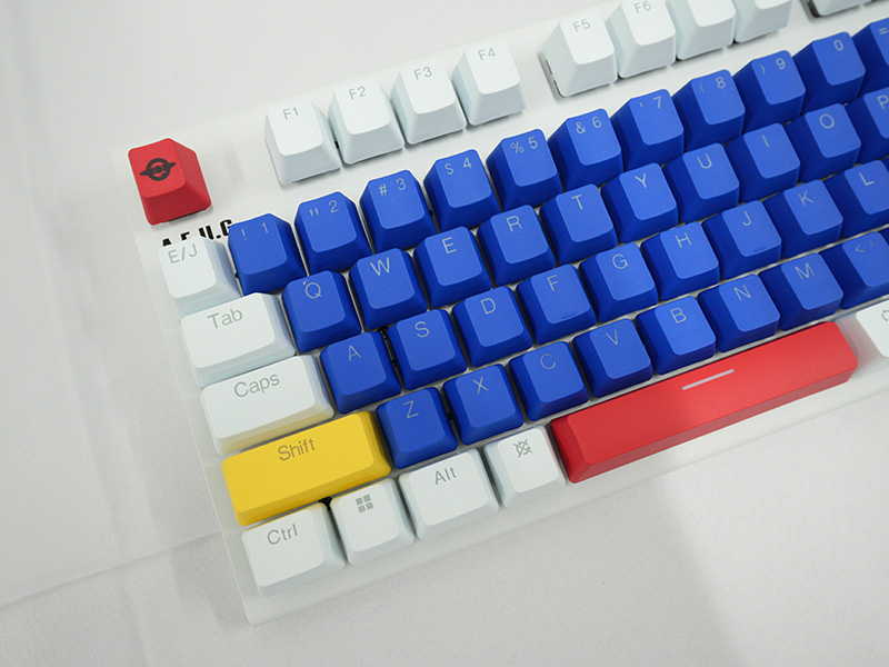 「REALFORCE × 機動戦士Zガンダム GX1 Plus Keyboard Zガンダムモデル」