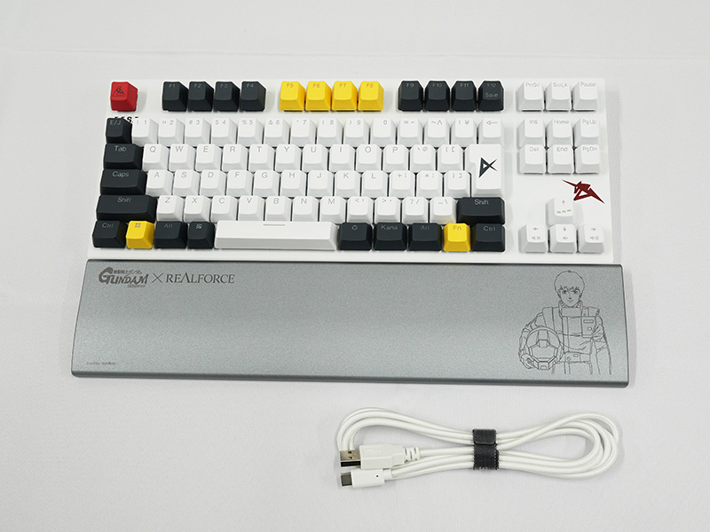 「REALFORCE × 機動戦士ガンダム 逆襲のシャア GX1 Plus Keyboard νガンダムモデル」