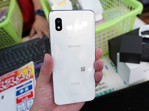 Samsungの5.8インチスマホ「Galaxy A21」が5,980円から！中古品セール