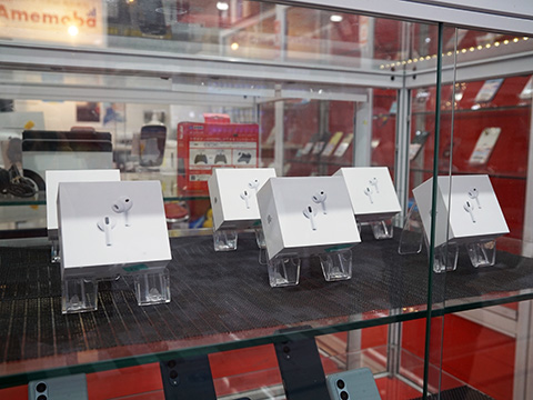 Appleのワイヤレスイヤホン「AirPods Pro 3」が33,500円！未使用品