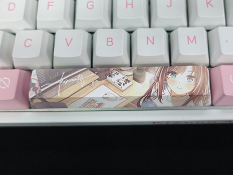 キズナアイ」とコラボしたAkkoのゲーミングキーボード「FUN60」「FUN87