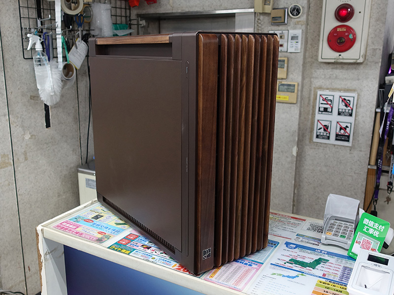 「ProArt PA602 Wood Edition Retro Brown - Metal Panel」