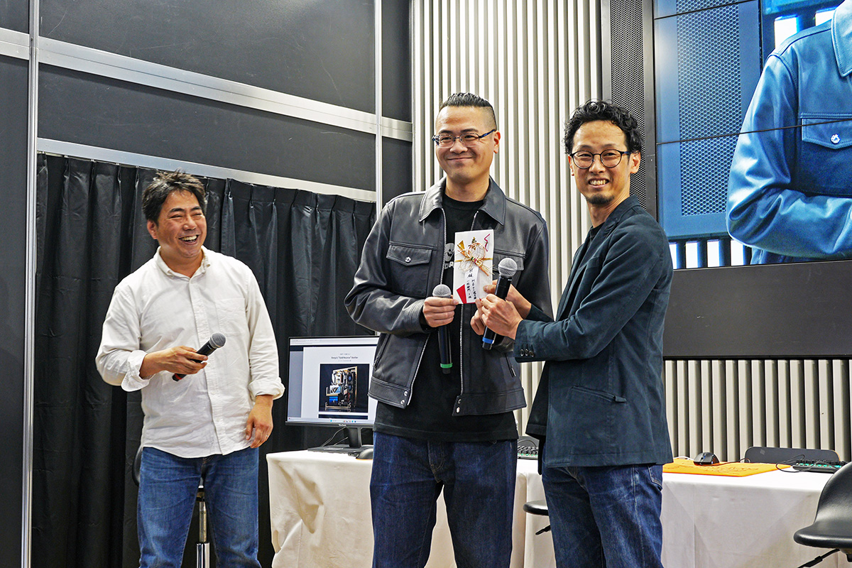 一般部門1位を受賞したのはどーにゃ氏とGreyGhostCCC(じーま)氏が共作した「Donya's "Gold Reserve" Distiller」。上位入賞者や審査員賞受賞者にはプレゼントも用意されていた