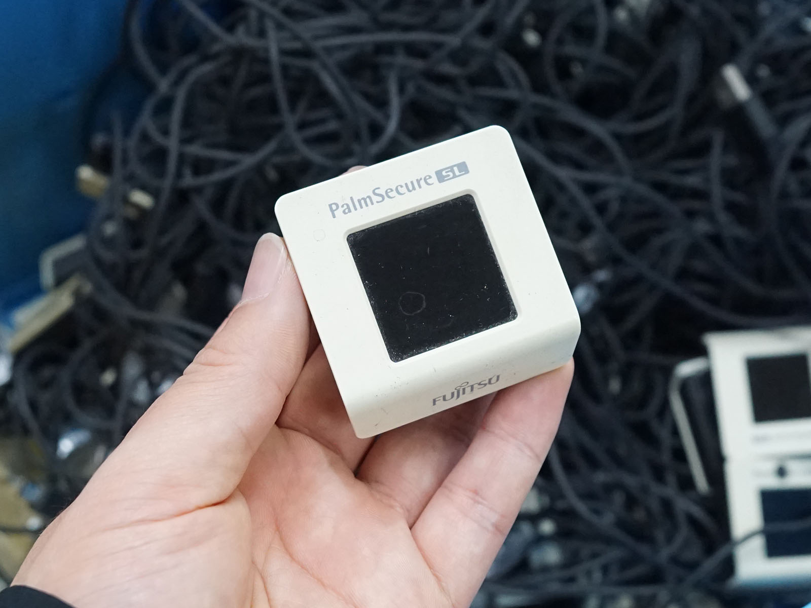 手のひら静脈認証デバイス再入荷