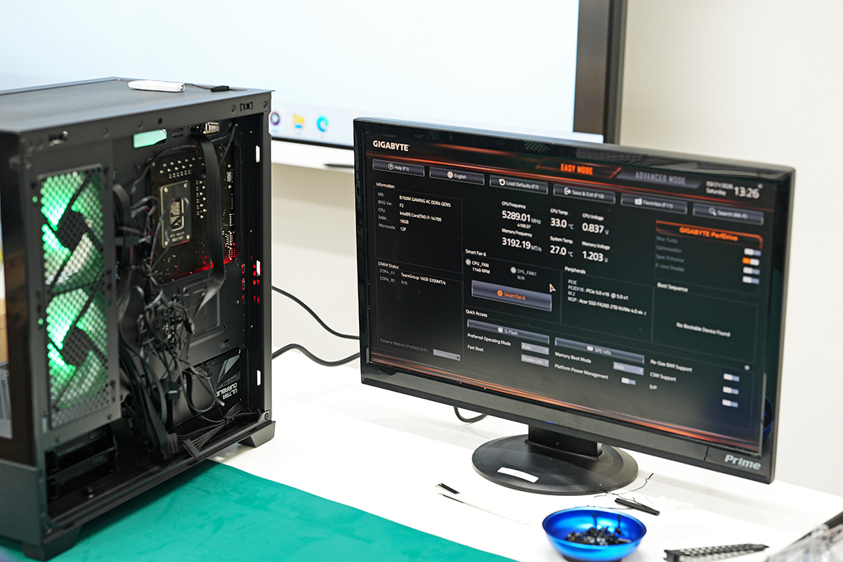 BIOS上のステータスはもちろん、OSを入れて正常動作するところまで一緒に確認してもらえる