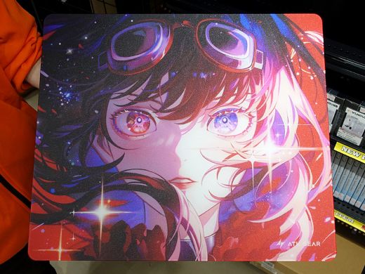 バランスタイプのATK製ガラスマウスパッド「ATK Tempered Crimson バランスタイプのATK製ガラスマウスパッド「ATK Tempered Crimson