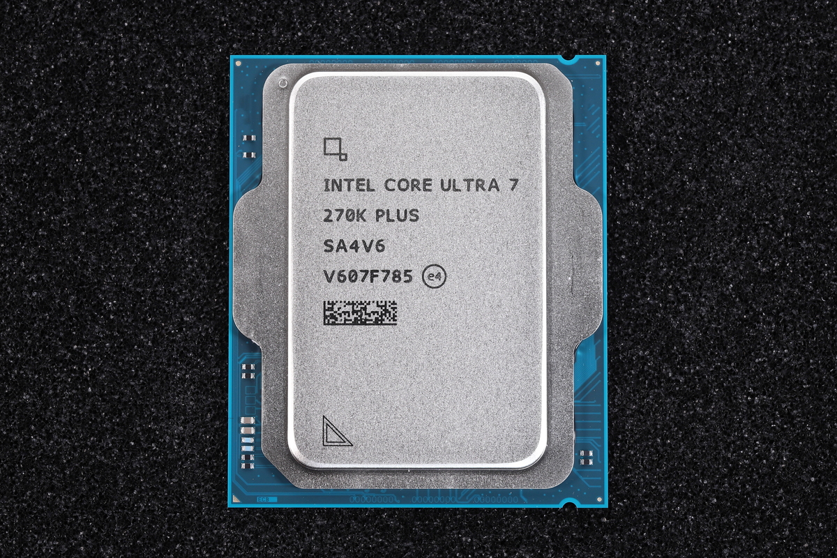 Core Ultra 7 270K Plus