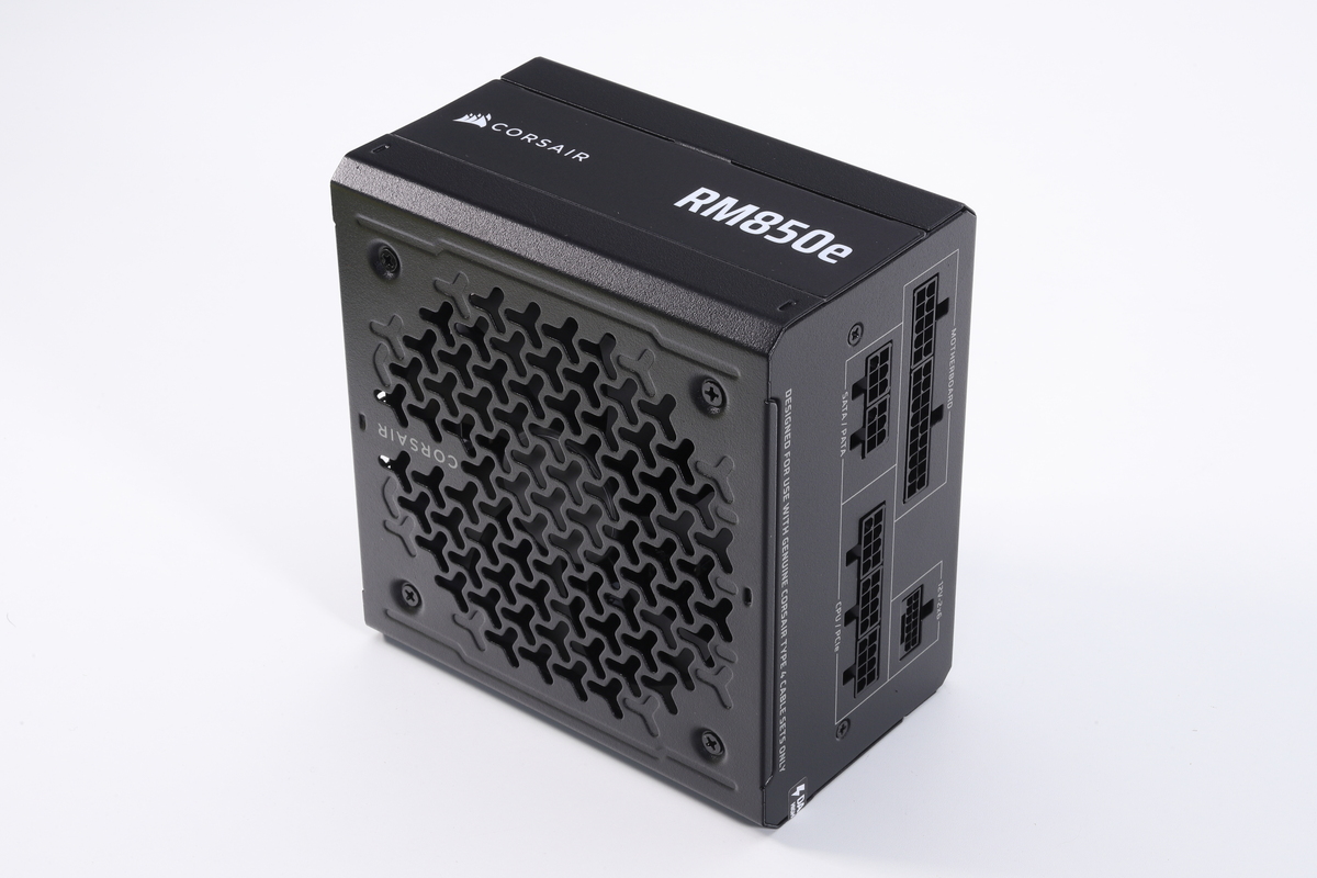 電源はCybenetics Gold認証の850Wモデル「RM850e 2025」