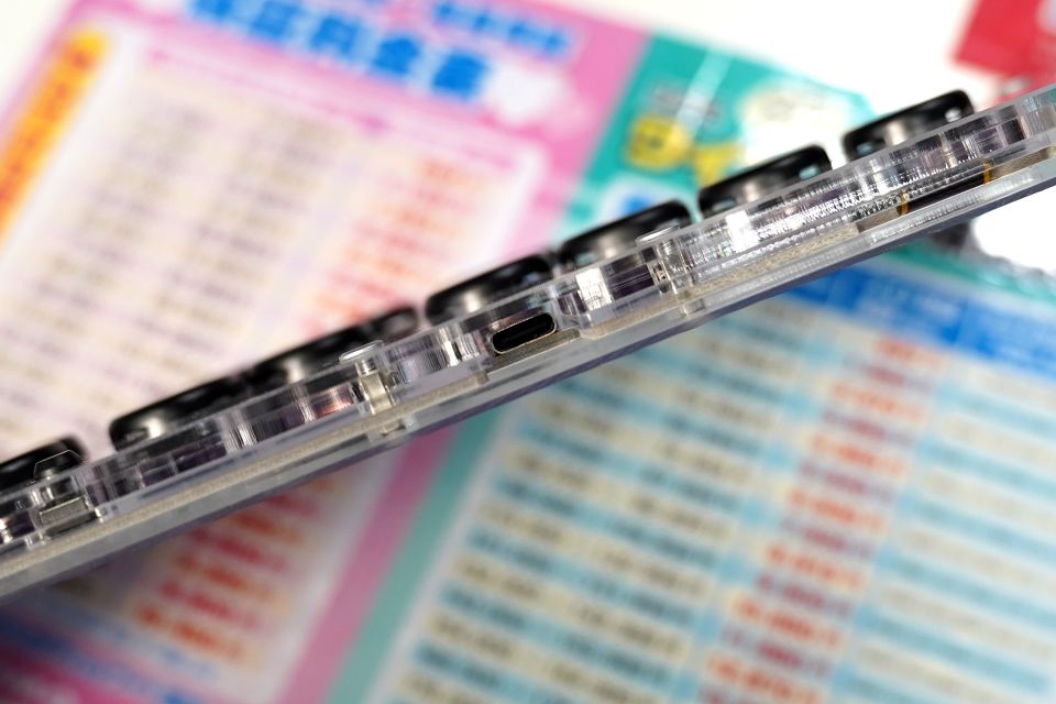 初めてでも自然に操作できる”レバーレスアケコン「Rushbox Mini」が