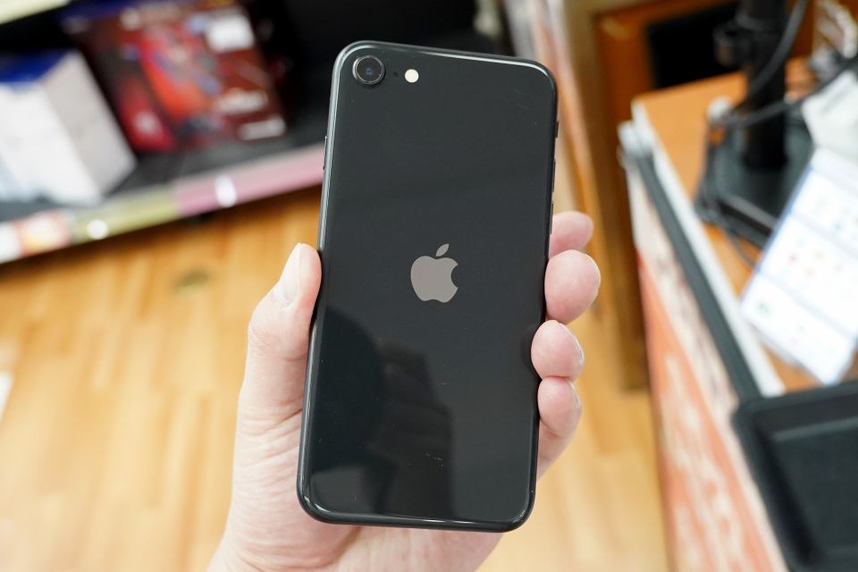 第2世代iPhone SEが12,800円！中古品セール - AKIBA PC Hotline!