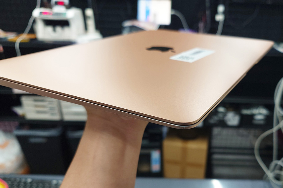 【値下げ交渉可】〈現品のみ〉MacBook Air M1 13.3インチ M1搭載「13.3インチMacBook Air」が62,800円！期間限定の中古Cランク品