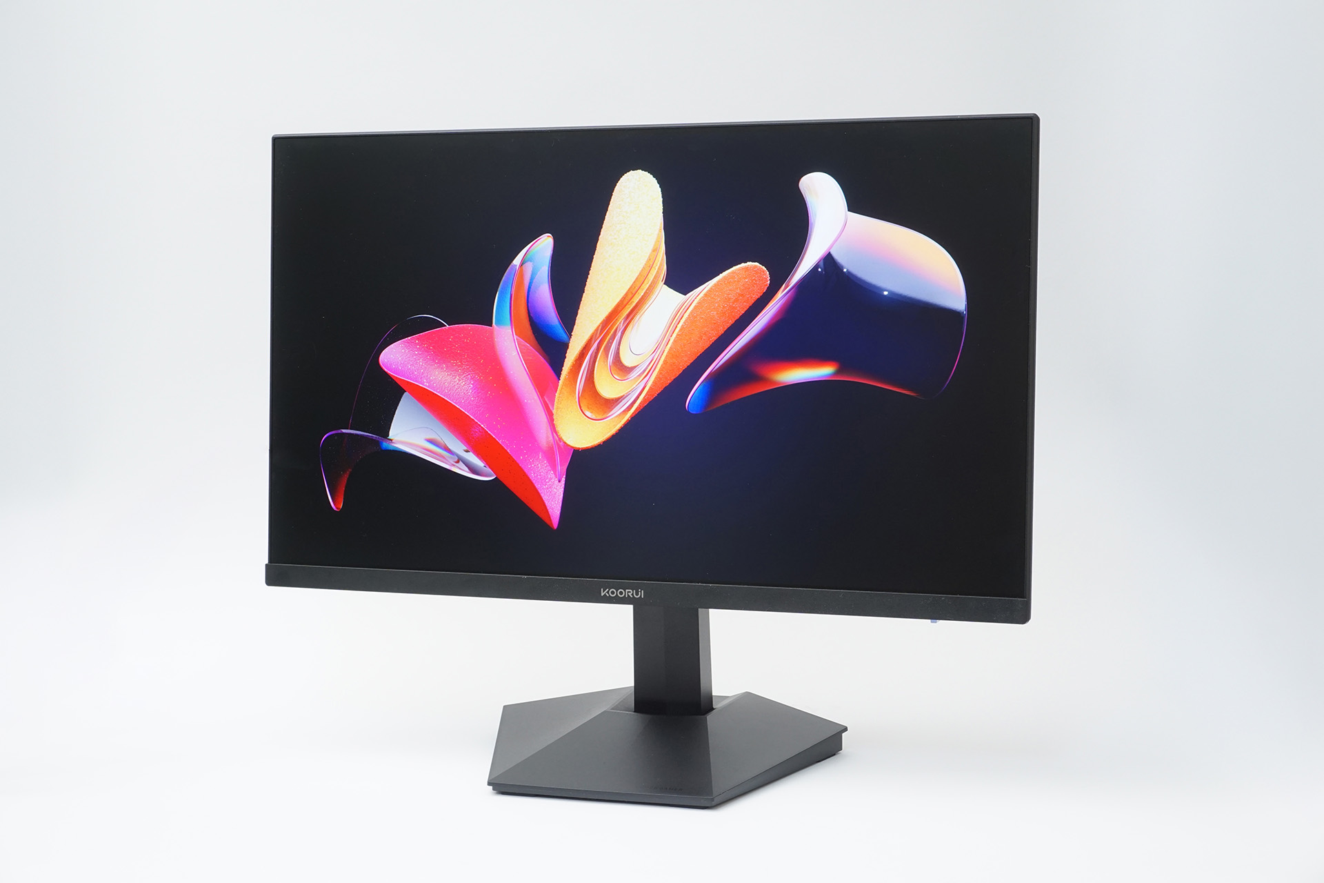23.8型でフルHD/200Hzの「KOORUI G2411P」。原稿執筆時点の価格は14,800円だった