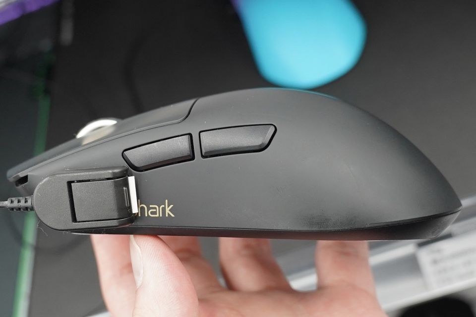 Lサイズ以上の大型ゲーミングマウス「DARMOSHARK M9 WHALE SHARK
