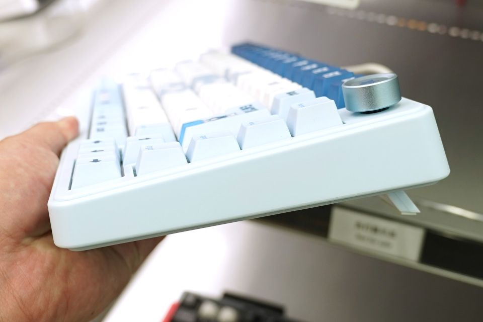 AIM1 瞬 ゲーミングキーボード ラピトリ対応 ラピトリ対応ゲーミングキーボード「AIM1 瞬」にイラストレーター