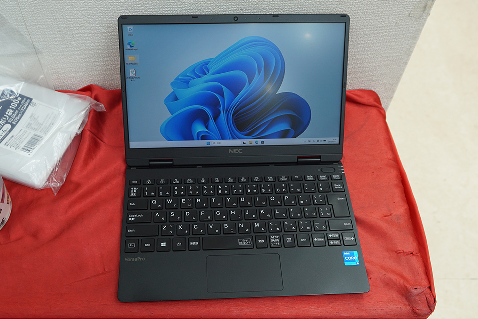 Core i5-1130G7搭載のNEC製12.5インチ軽量ノートPCが34,800円！中古PC