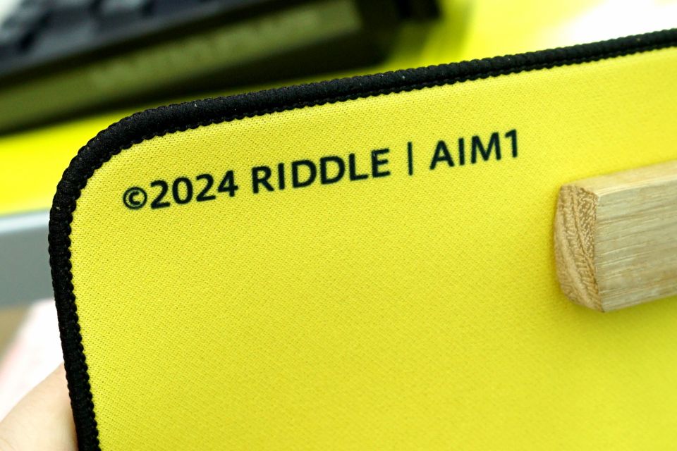 Riddle 456 サインマウスパッド プロチームコラボのゲーミングマウスパッド「RIDDLE×AIM1 陽炎」先行