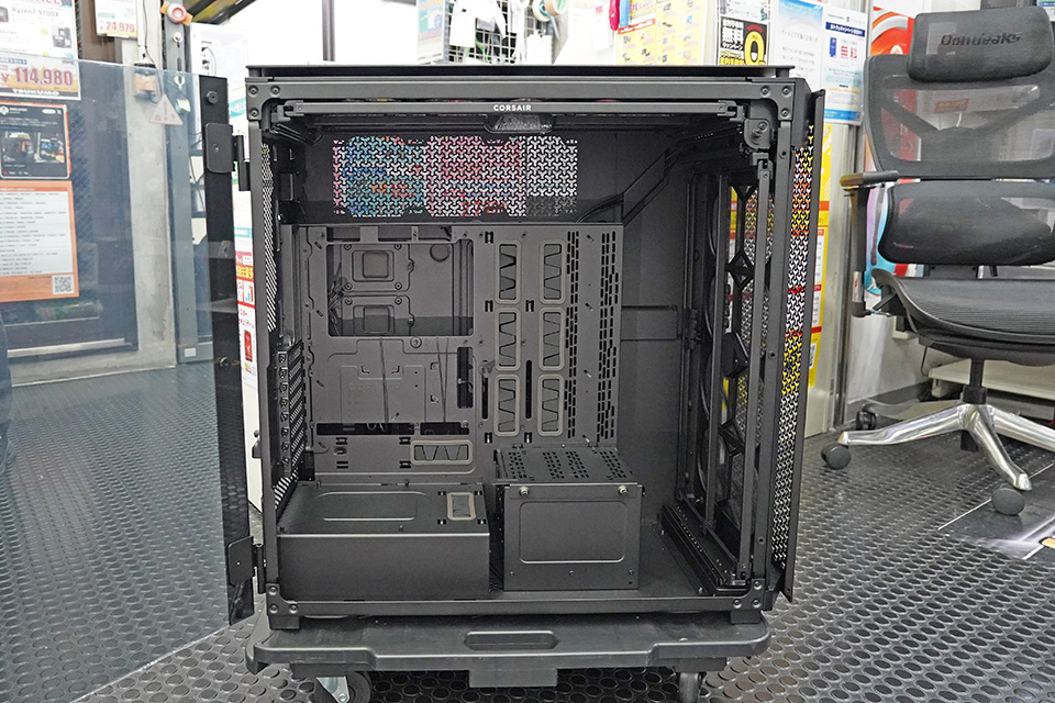 CORSAIRの超巨大PCケース「iCUE LINK 9000D RGB AIRFLOW」がTSUKUMOで