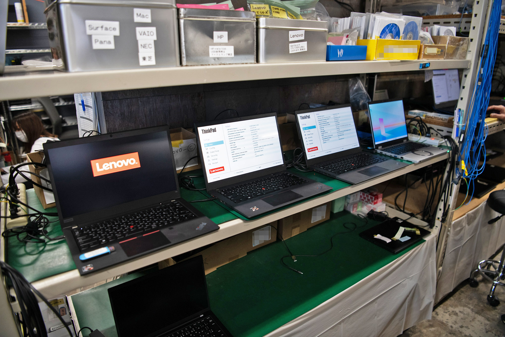 取材時にも多くのThinkPadの出荷準備が進められていた