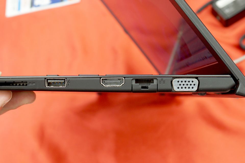 第8世代Core搭載13.3インチVAIOノートが19,800円！中古PCセール
