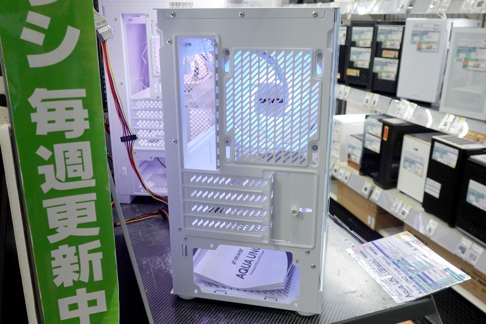 カラバリ豊富な格安microATXケース「Okinos Aqua UNO」が登場、価格は