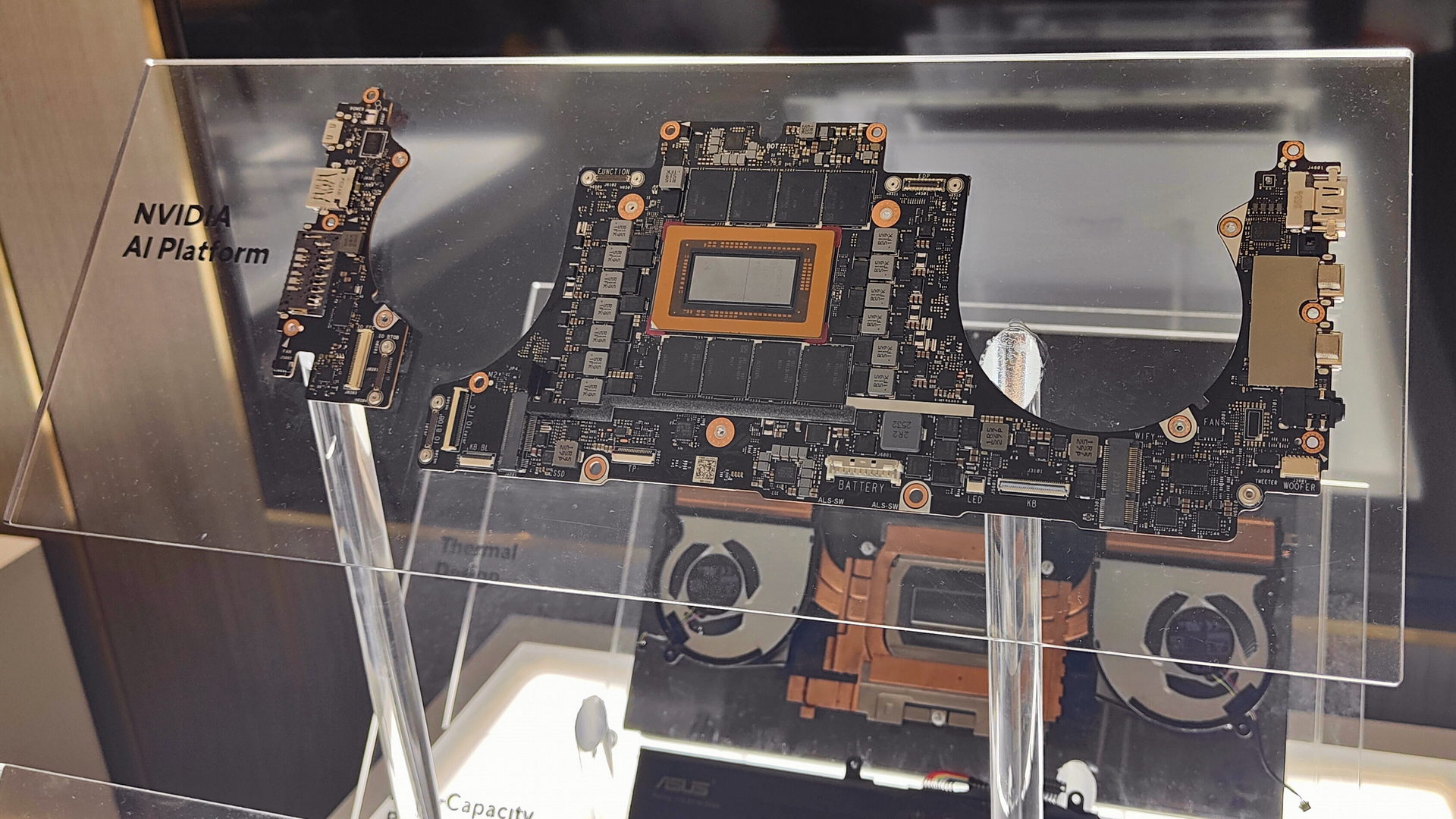 会場で展示されていたRTX Sparkを搭載するASUS「ProArt」シリーズの基板
