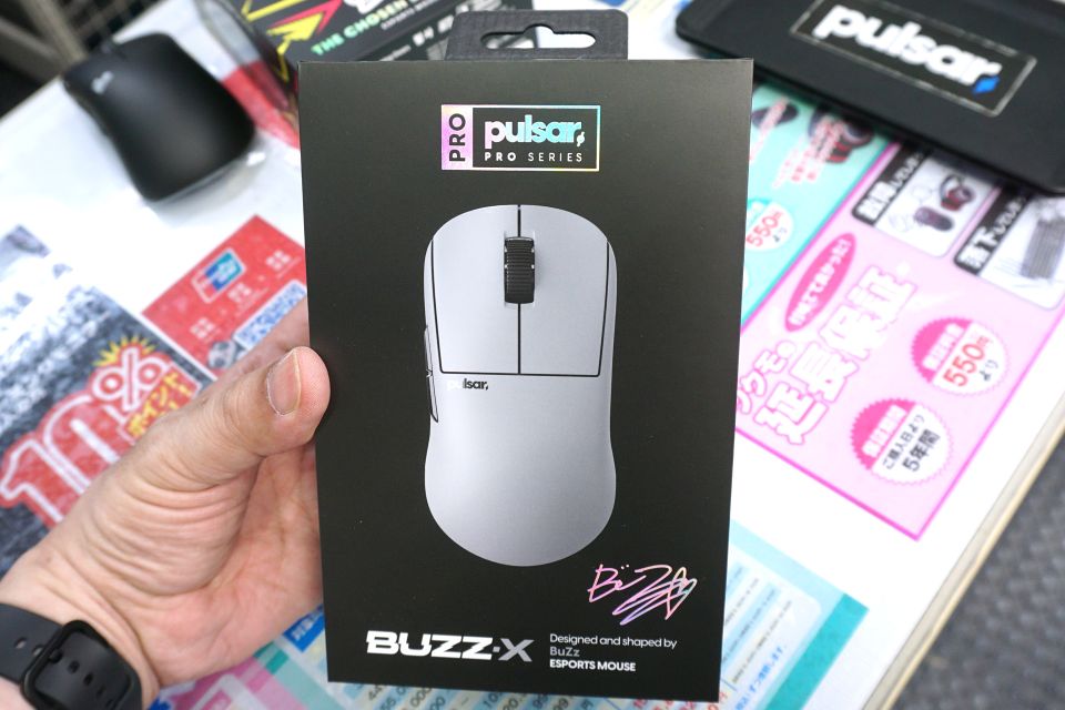 ゲーミングまうす プロVALORANT選手“BuZz”監修のゲーミングマウス「Pulsar BUZZ-X」が