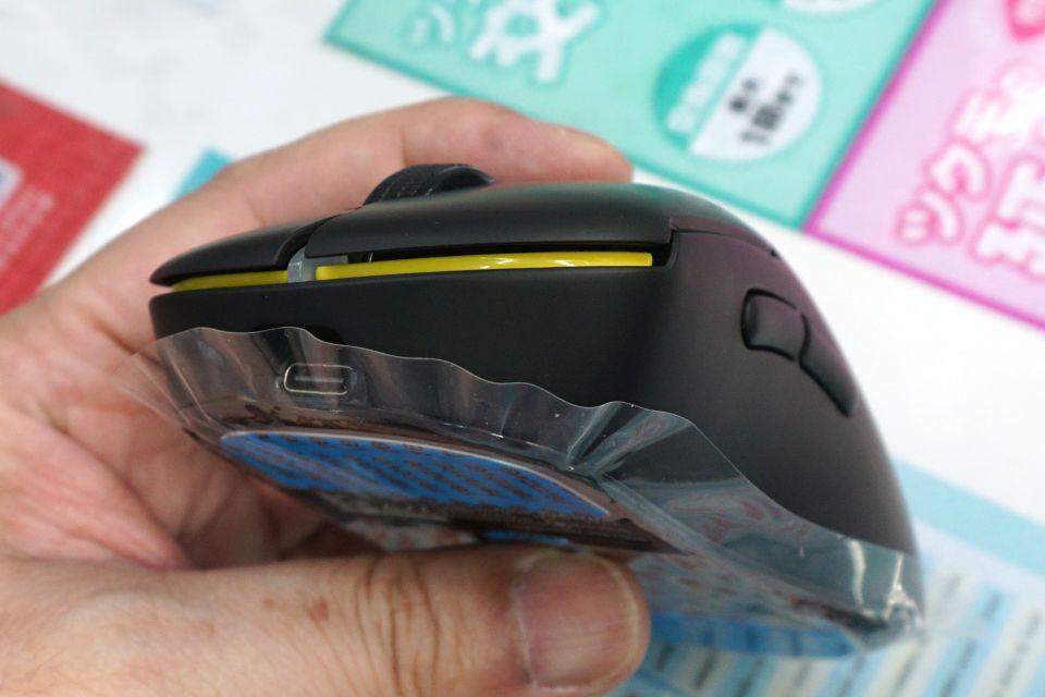 CSプロ監修のエルゴ形状マウス「ZywOo The Chosen Mouse Gen.2」に