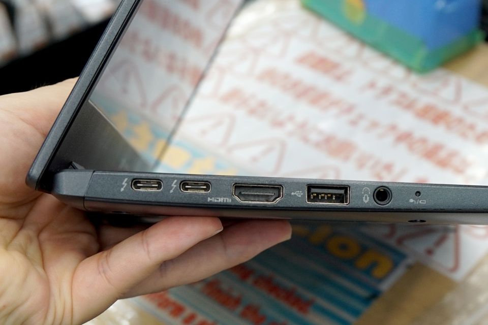 第11世代Core i7/16GBメモリ搭載の13.3インチdynabookが29,000円！中古