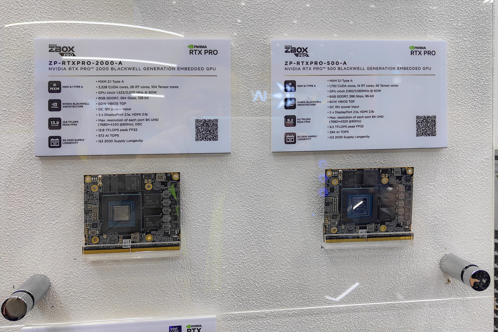 組み込み向けGPUのRTX PROシリーズを搭載するボードも展示されていた