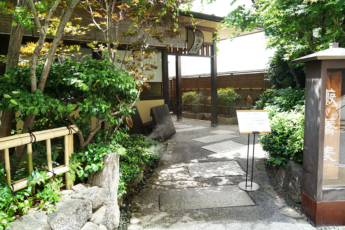 かんだやぶそば(5月29日撮影)