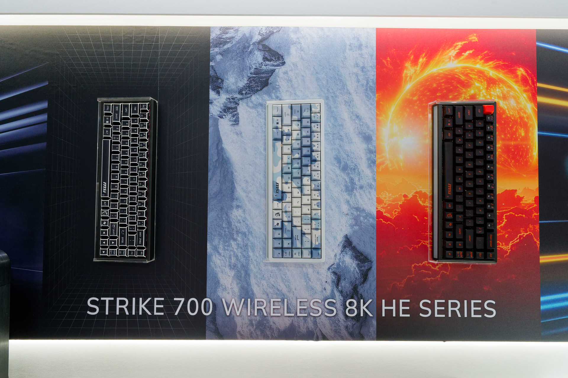 8Kポーリングレート対応で、Bluetooth、2.4GHz、有線のトライモードを切り替え可能な65％キーボード「STRIKE 700 WIRELESS 8K HE」。ラピッドトリガーにも対応