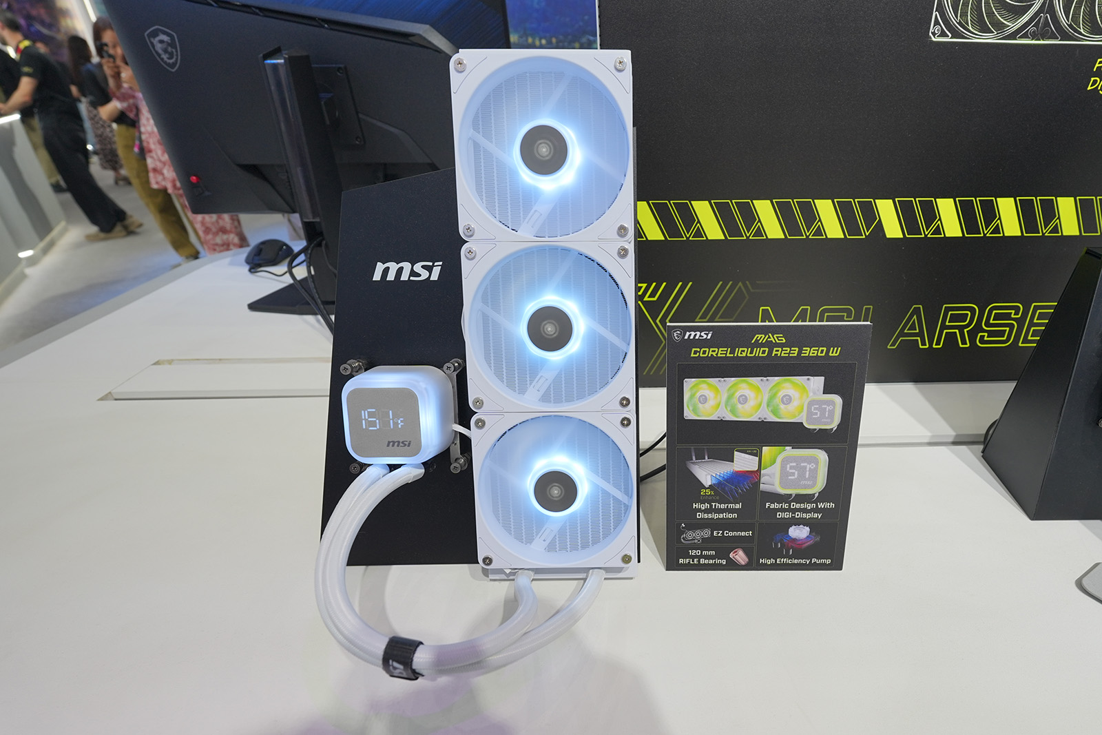 水冷ヘッド部分にファブリック素材を採用する「MAG CORELIQUID A23 360 W」
