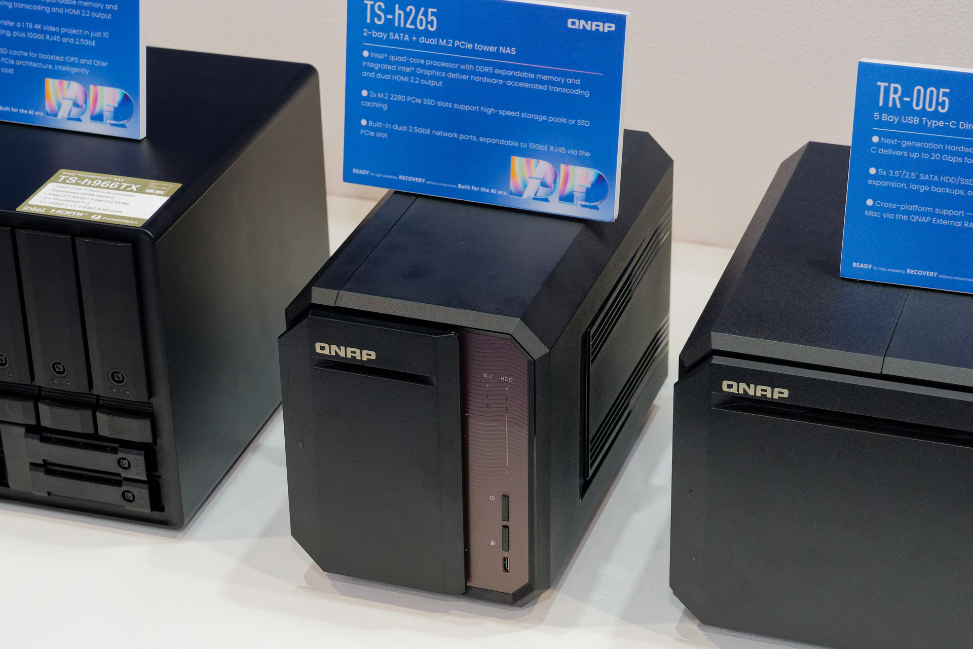 個人・家庭向け新モデルの「TS-h265」も展示されていた。将来的にはこうしたモデルにも高可用性の機能が利用可能になるだろう