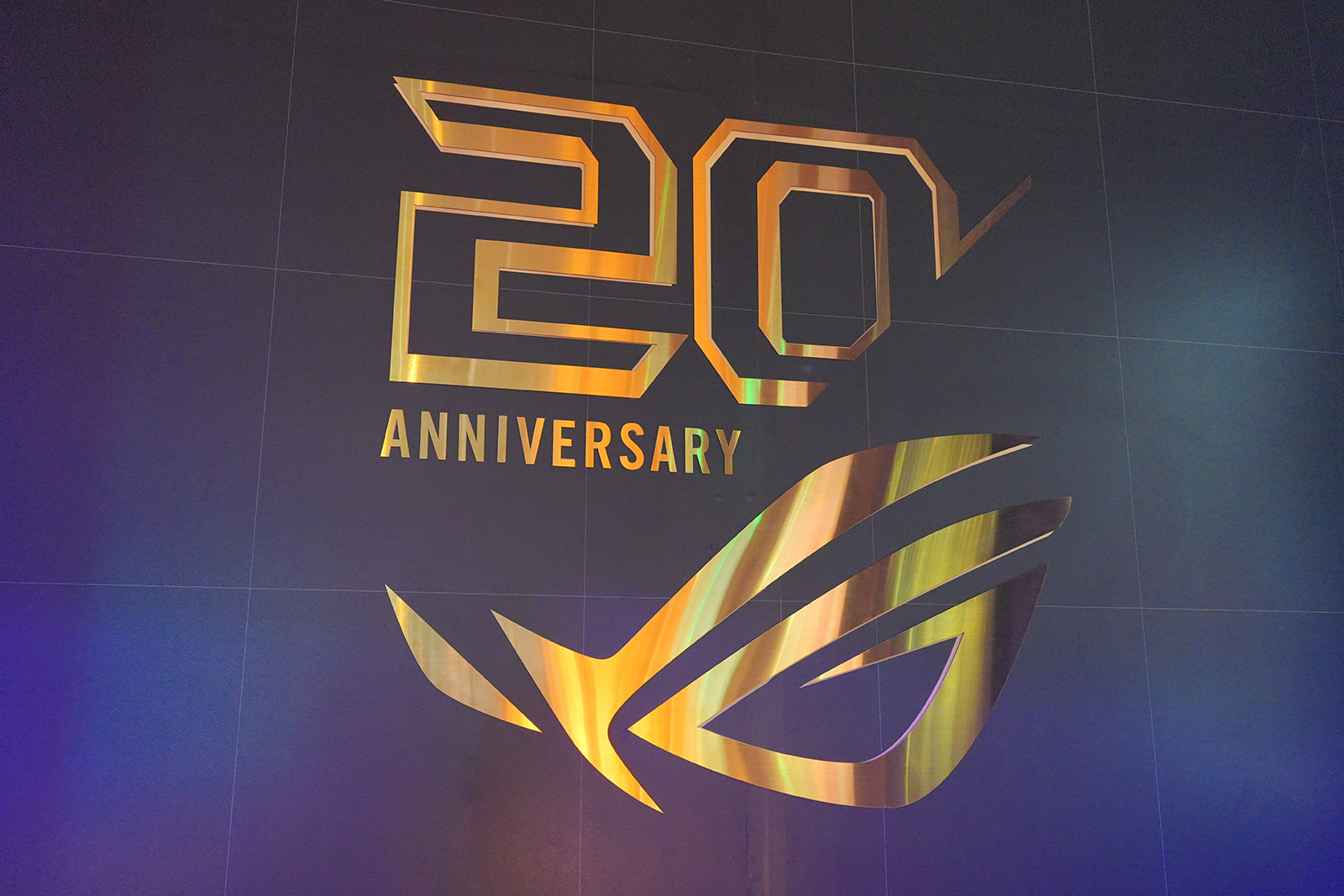 ASUSはROGの20周年を記念する特別モデルを多数発表