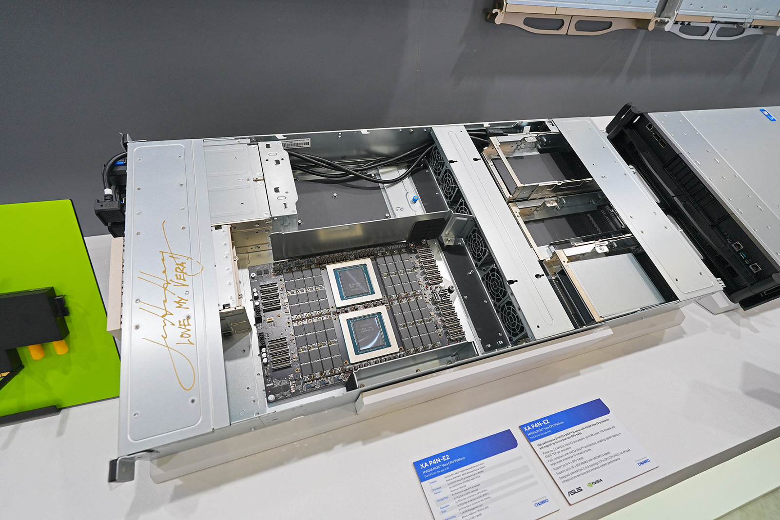 AI対応PCやサーバーなどの展示も行われていた