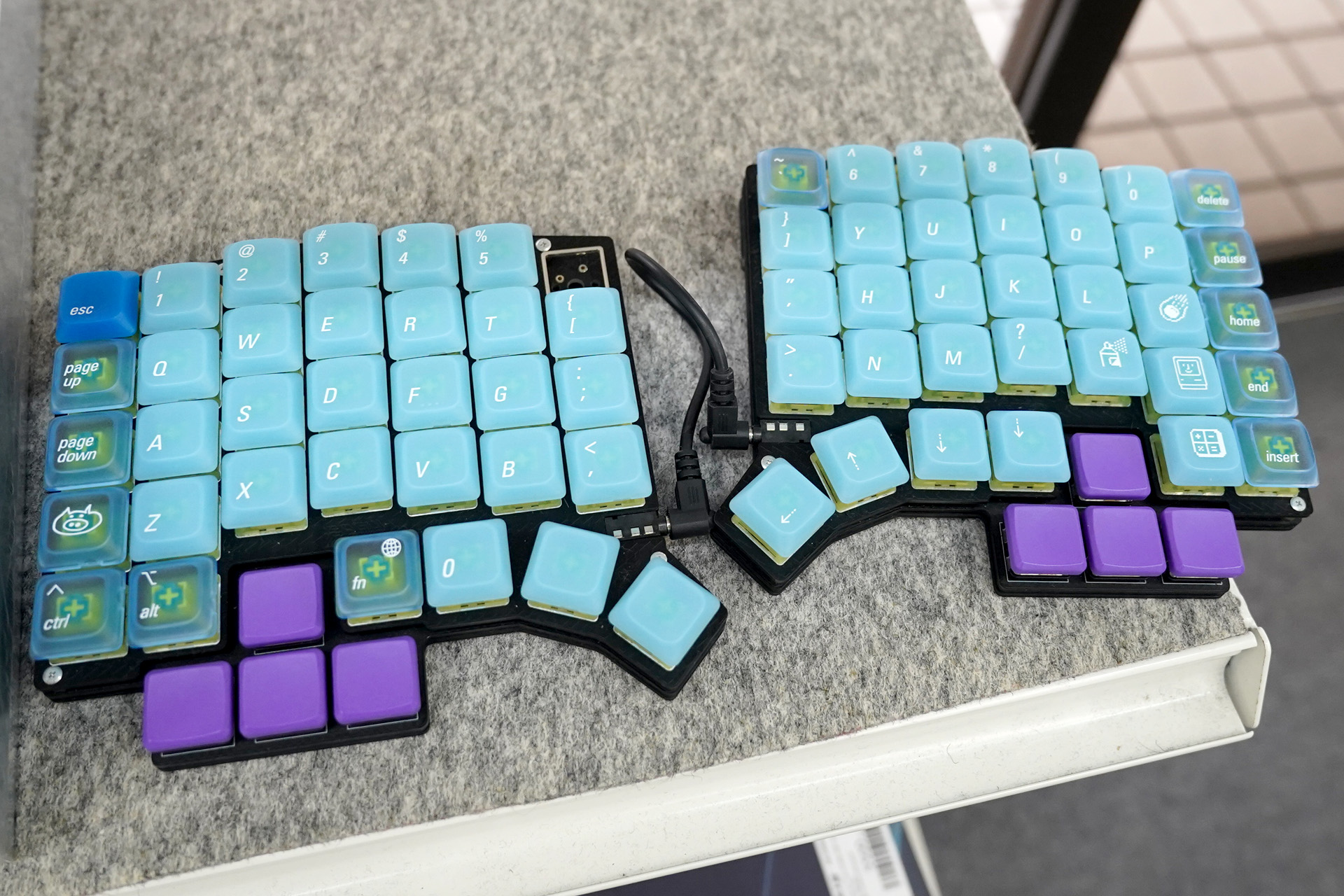 LowSup-Ocean Blue Keycaps Set装着サンプル