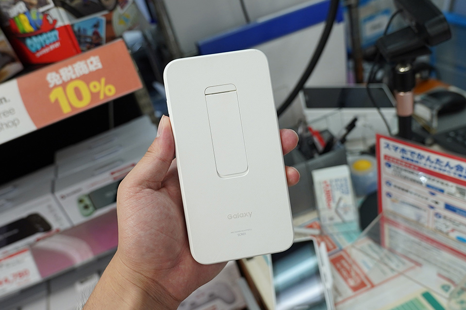 5G対応の「Galaxy 5G Mobile Wi-Fi SCR01」が7,980円！中古品セール