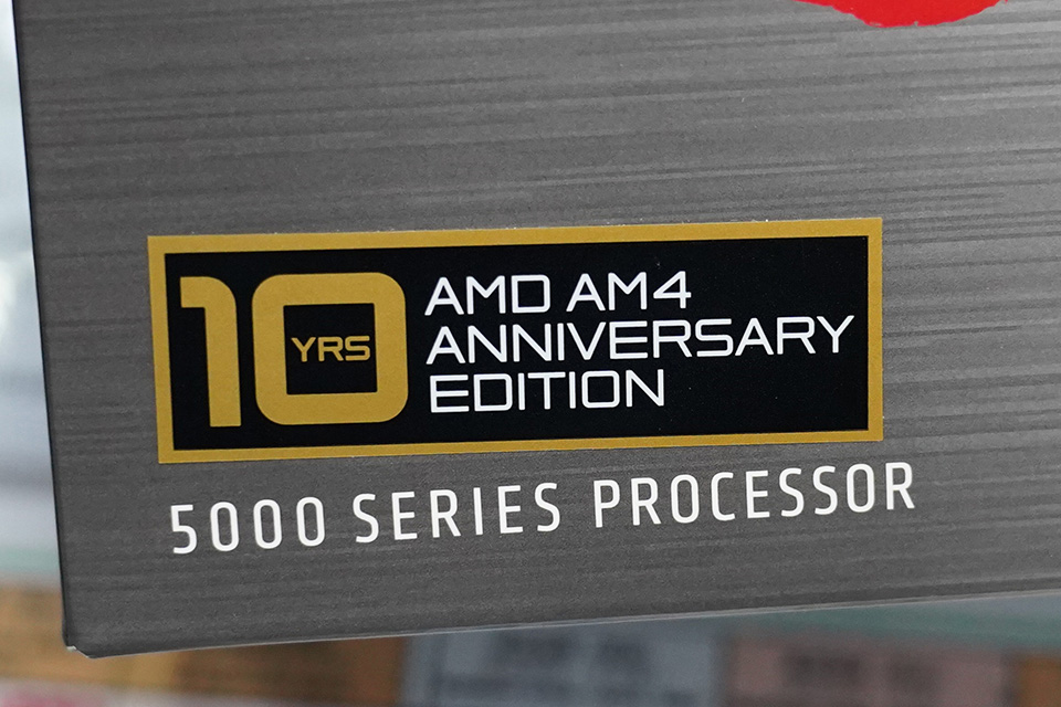 Socket AM4 10周年モデルの「Ryzen 7 5800X3D 10th Anniversary