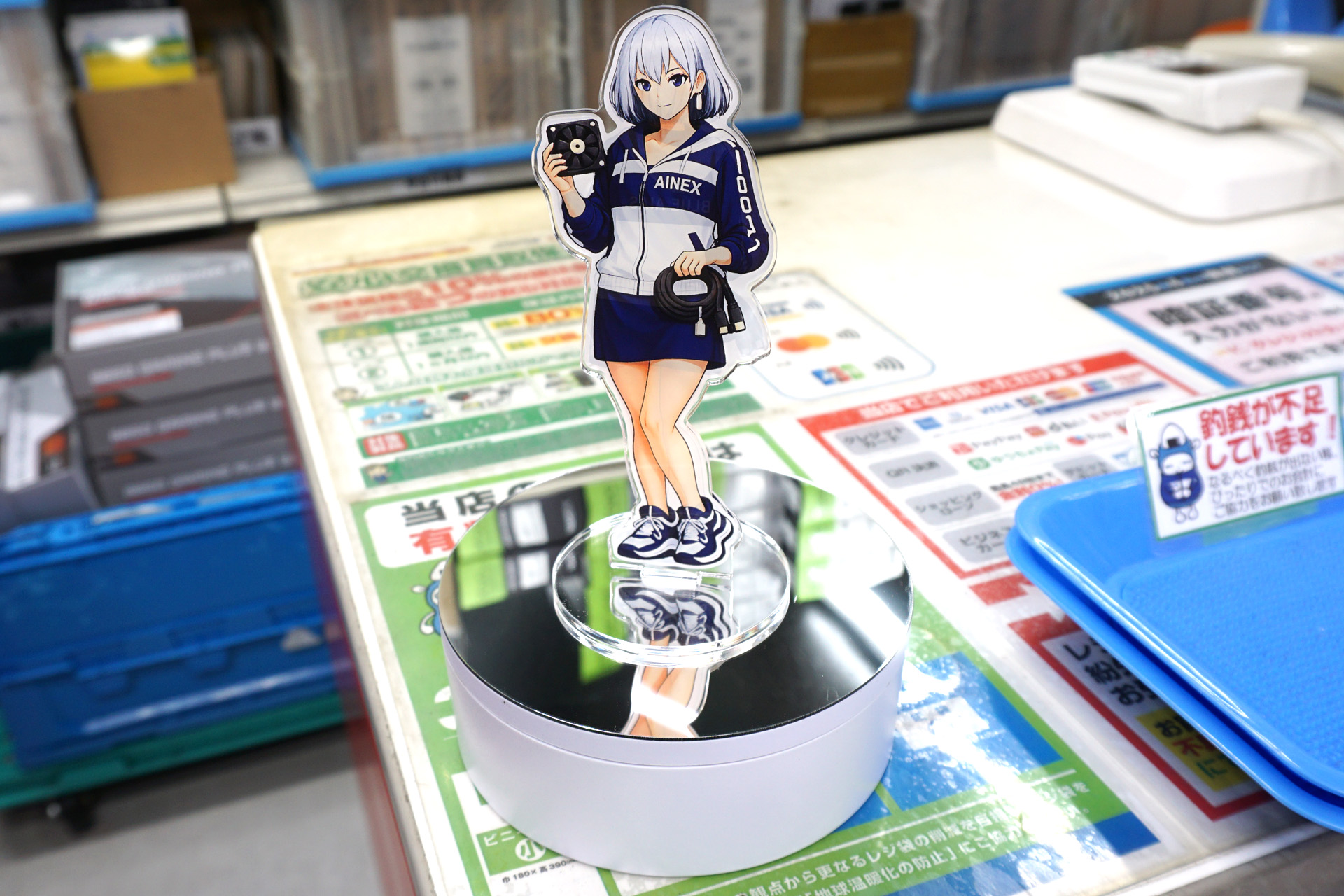 USB-TT13-WH ※アクリルスタンドは非売品