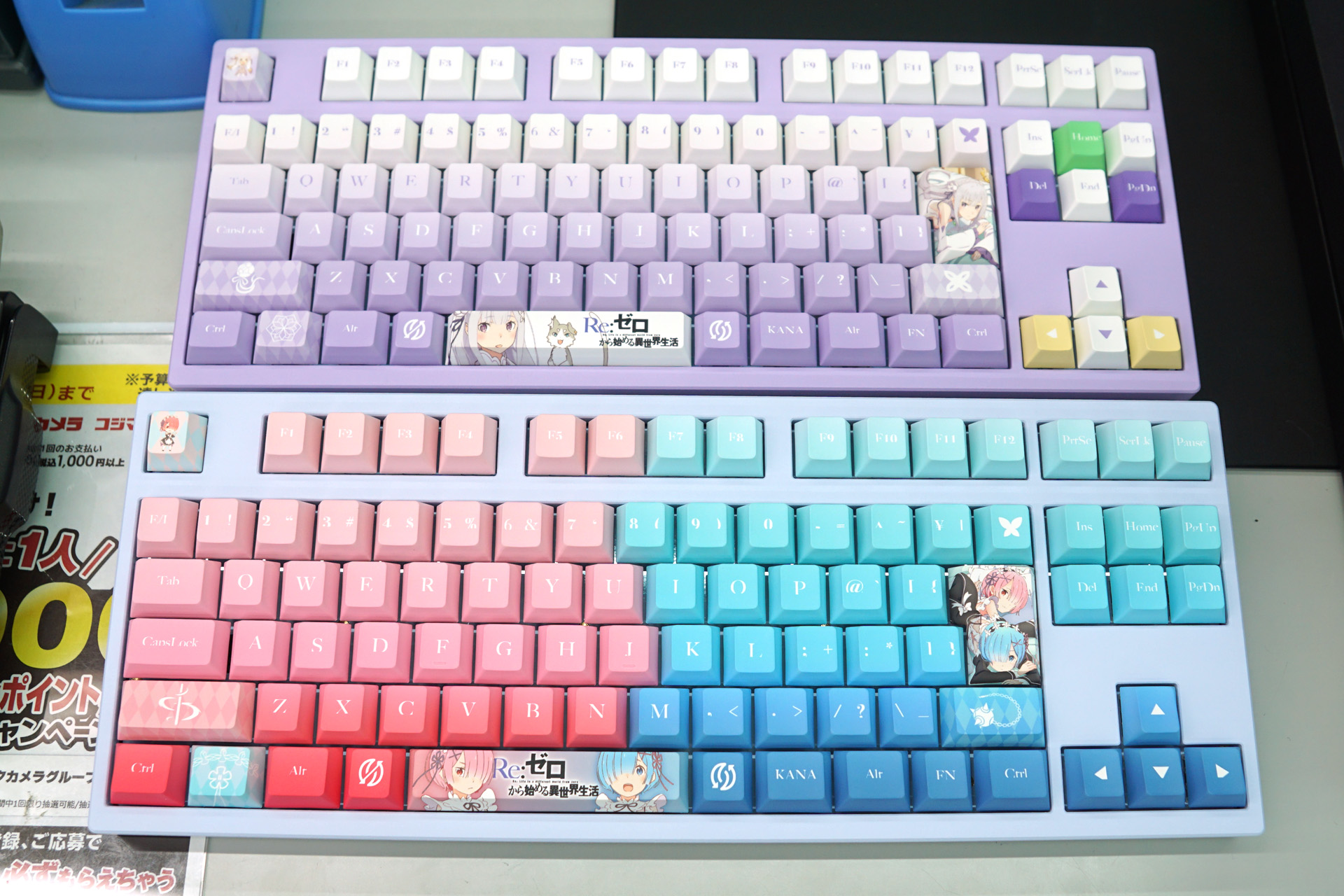 Re:ゼロから始める異世界生活 AMICIS ゲーミングキーボード 80HE 日本語配列 エミリアEdition（上）、ラム＆レムEdition（下）