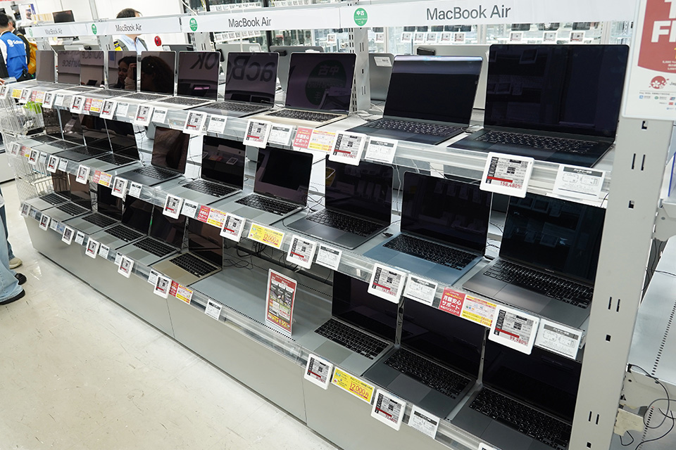 MacBook/iPadシリーズ値上がり後の秋葉原中古市場を調査 - AKIBA PC MacBook/iPadシリーズ値上がり後の秋葉原中古市場を調査 - AKIBA PC