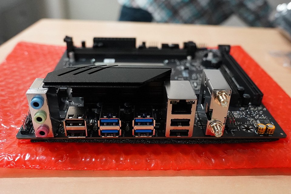 MAXSUNのCore 7 230H/Core 5 205H搭載microATXマザー、オリオスペック