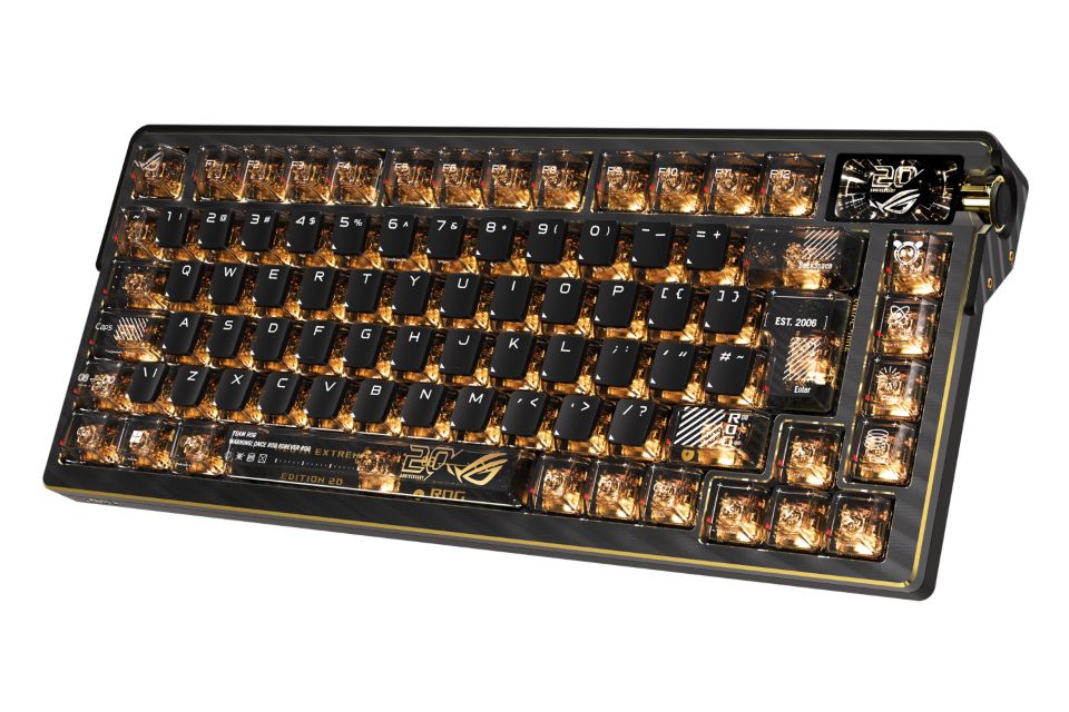 24K金メッキが輝く“ROG”20周年記念キーボード「ROG Azoth Extreme